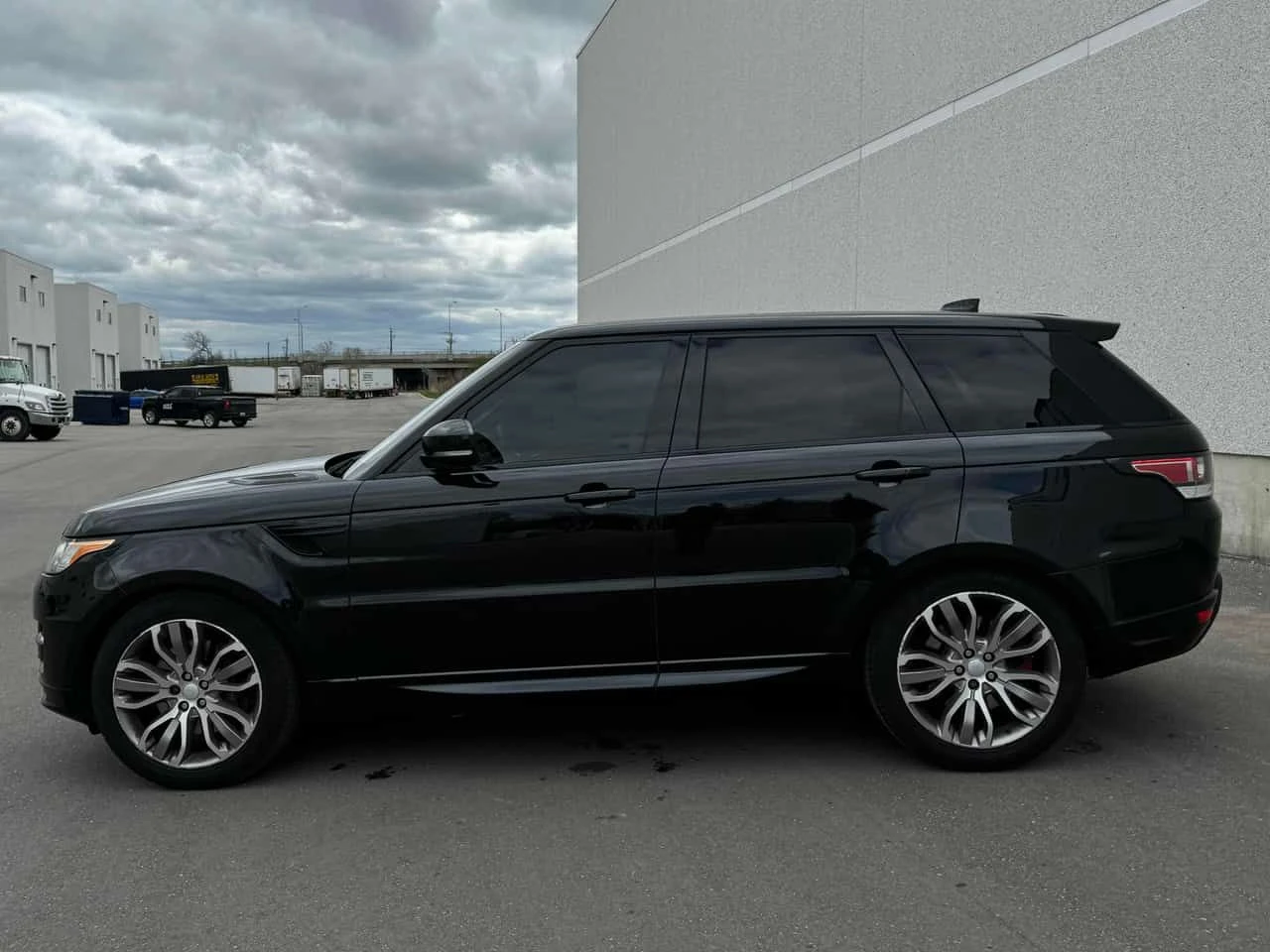 Land Rover Range Rover Sport * HSE Dynamic * MERIDIAN* ОБДУХВАНЕ* PANO, снимка 2 - Автомобили и джипове - 54380040