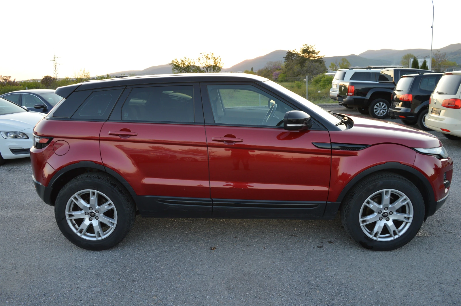 Land Rover Evoque 2.2d-4x4-FULL EKSTRI, снимка 4 - Автомобили и джипове - 54444078
