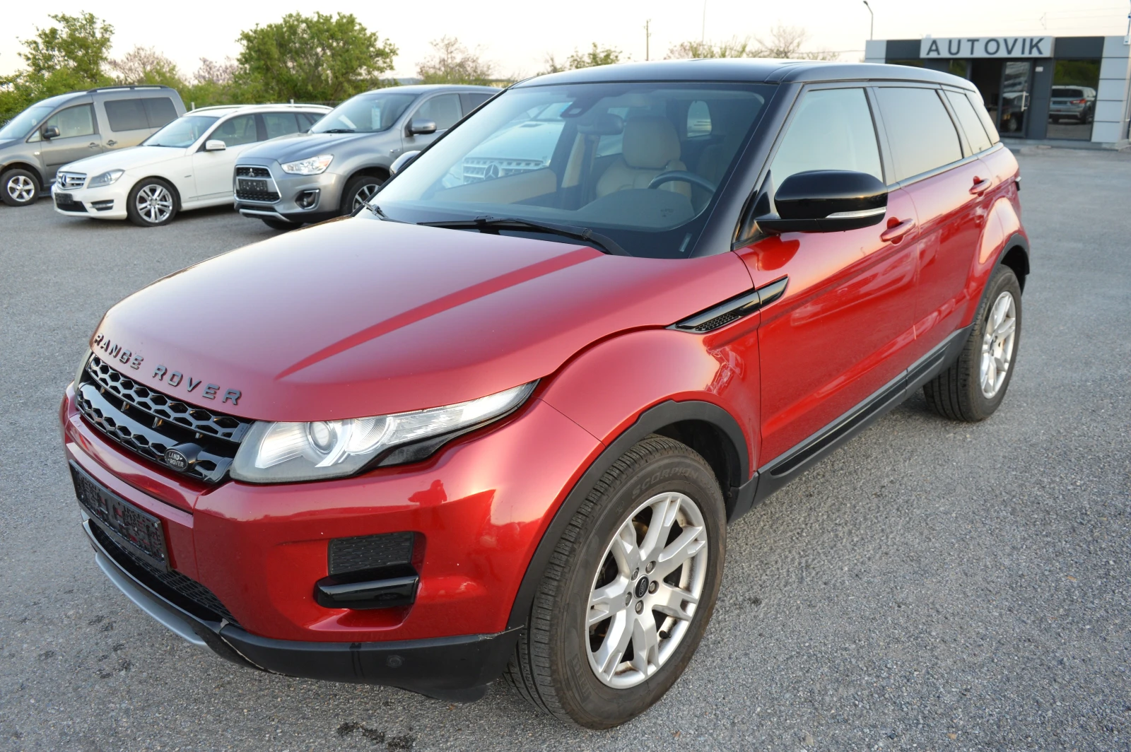 Land Rover Evoque 2.2d-4x4-FULL EKSTRI