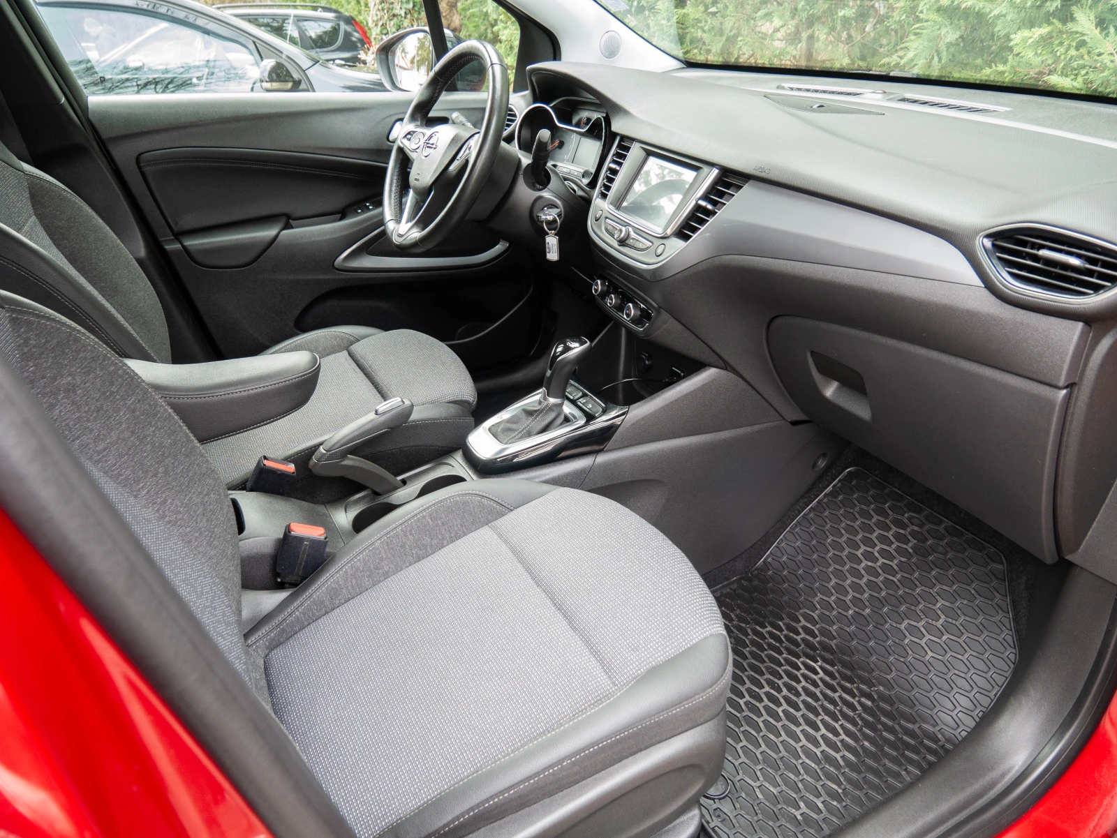Opel Crossland X 1.2 Turbo АВТОМАТИК | 2г. ГАРАНЦИЯ | , снимка 11 - Автомобили и джипове - 54720400