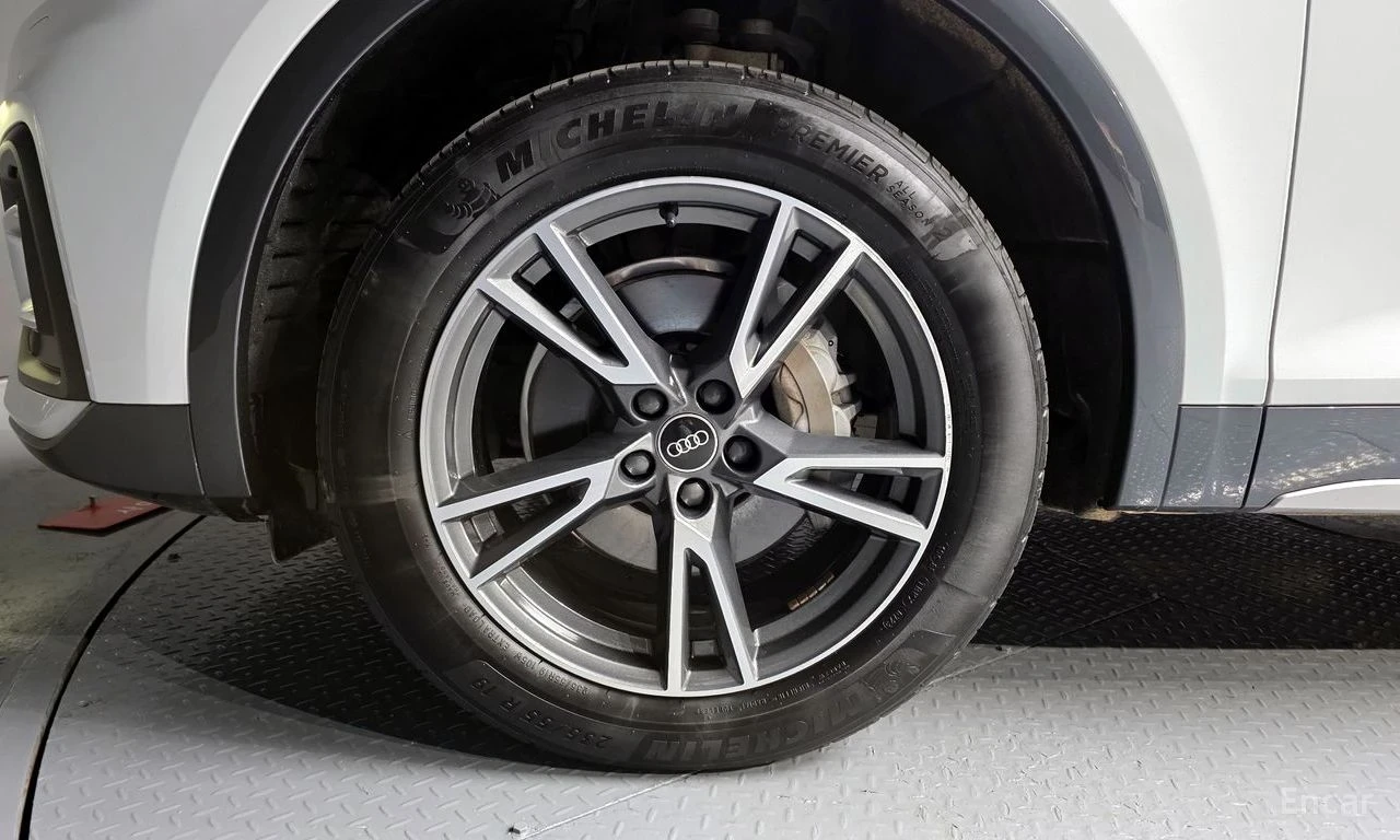 Audi Q5 45 TFSI quattro | ПАНОРАМА | ЗАДНА КАМЕРА | , снимка 5 - Автомобили и джипове - 54859802
