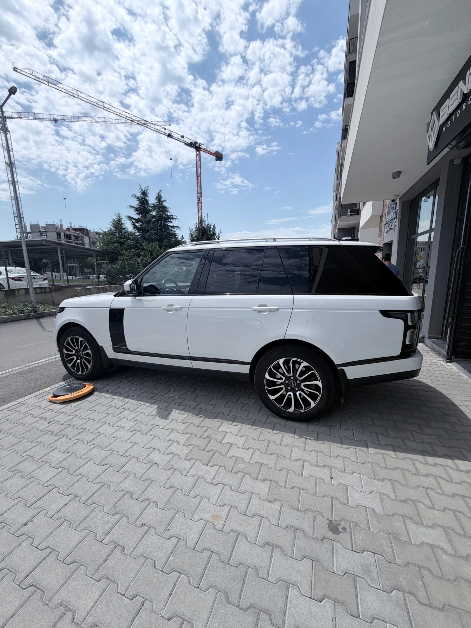 Land Rover Range rover Отличен , снимка 6 - Автомобили и джипове - 55435174
