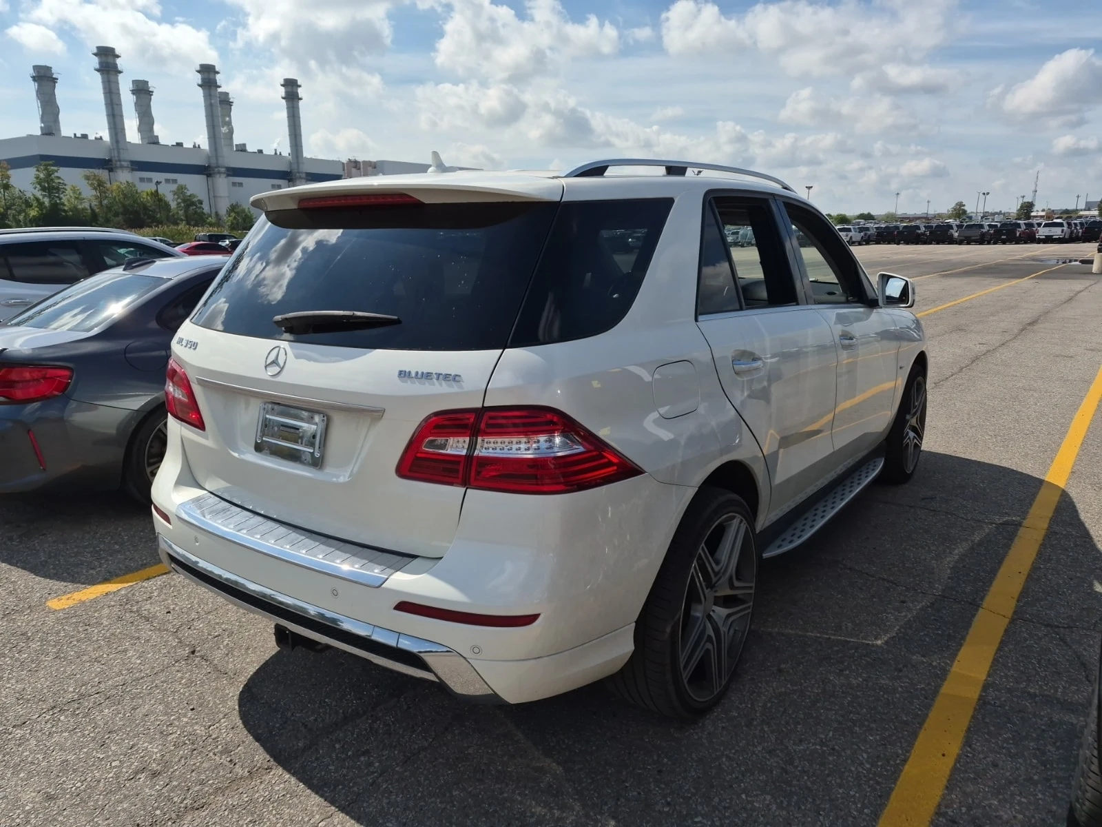 Mercedes-Benz ML 350 * BLUETEC * АВТОКРЕДИТ БЕЗ ПЪРВОНАЧАЛНА ВНОСКА* , снимка 3 - Автомобили и джипове - 55832148