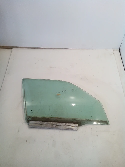 Предно дясно стъкло за Сааб 9-3 (странично)