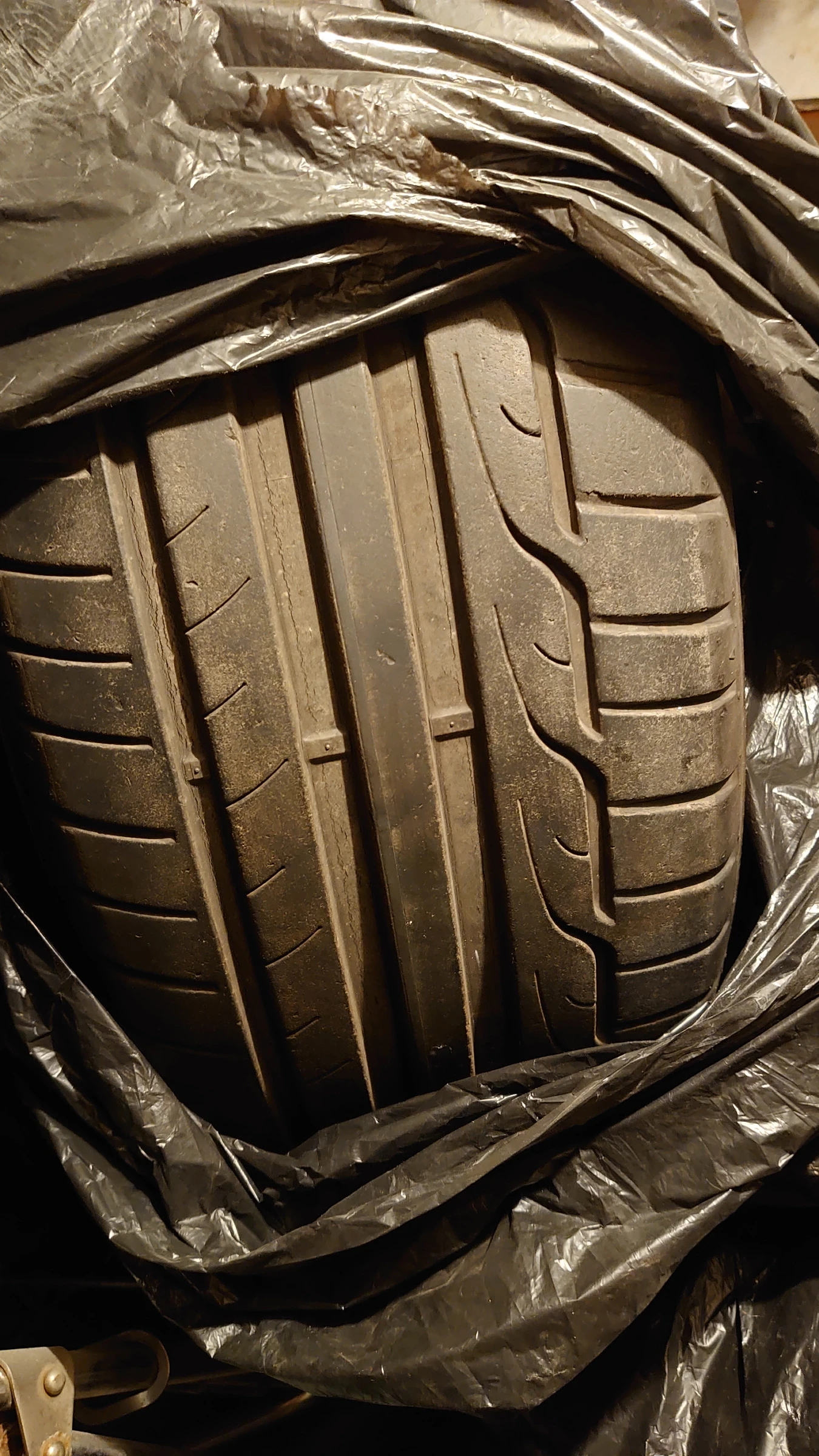 Гуми Летни 225/55R16, снимка 7 - Гуми и джанти - 53697934
