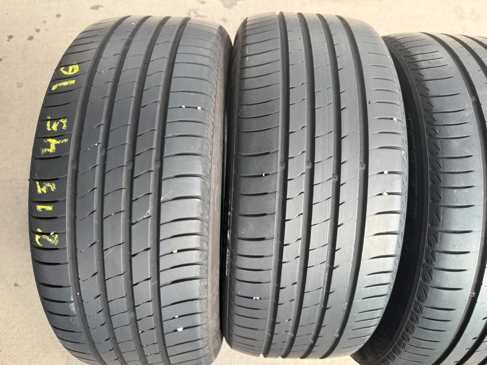 Гуми Летни 215/45R16, снимка 2 - Гуми и джанти - 53993362
