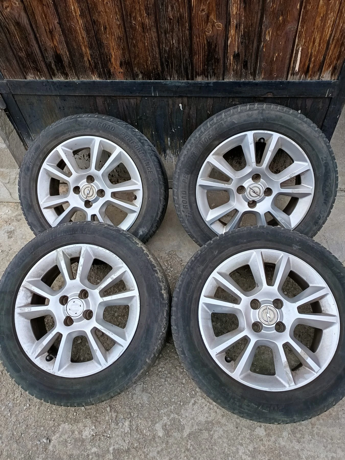 Гуми с джанти Riken 205/55R16