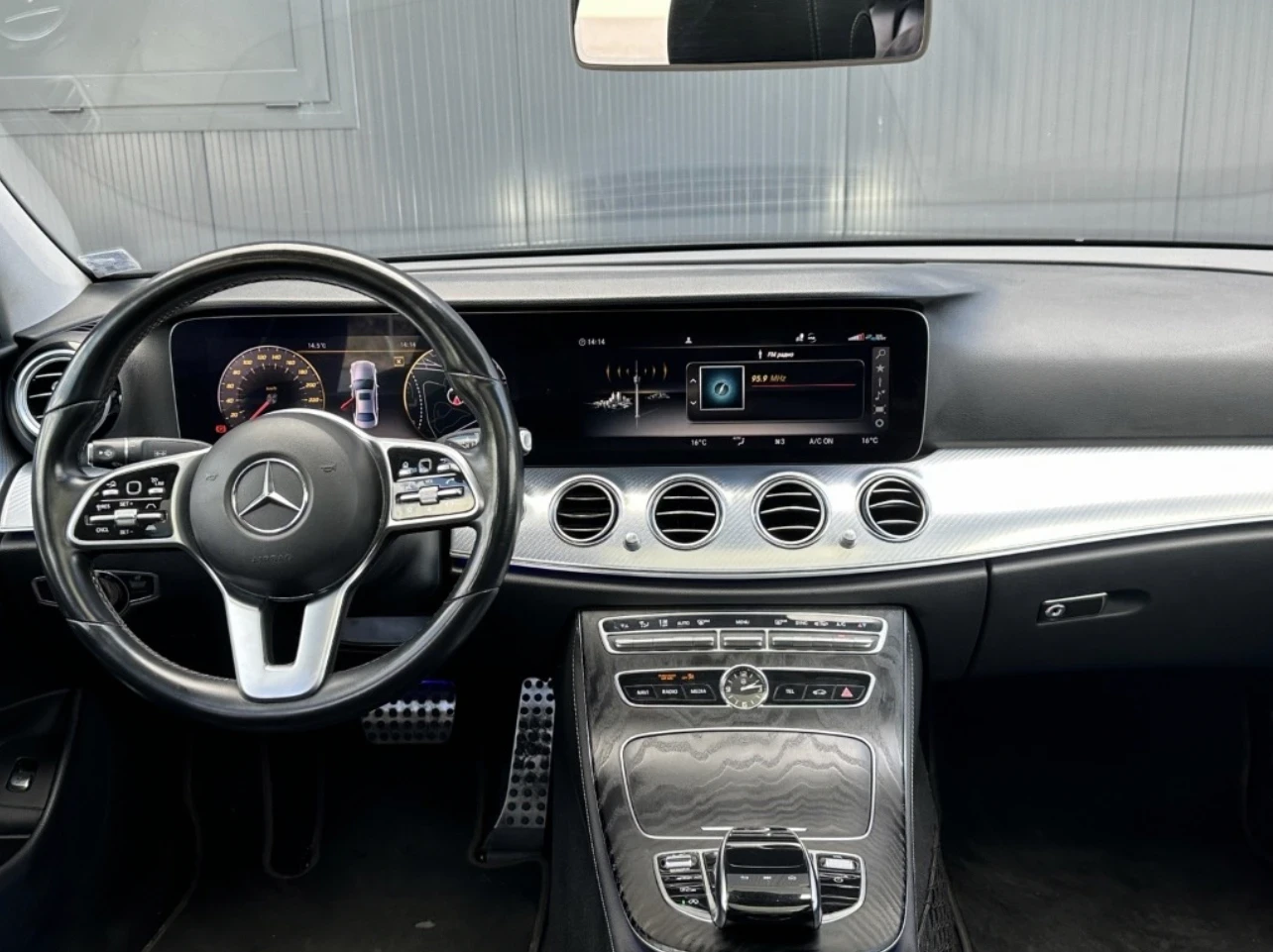 Наем кола с шофьор за бал!, снимка 2 - Rent a car - 54445156