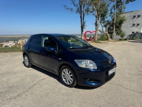 Toyota Auris 2.0 D4d Перфектна, снимка 1
