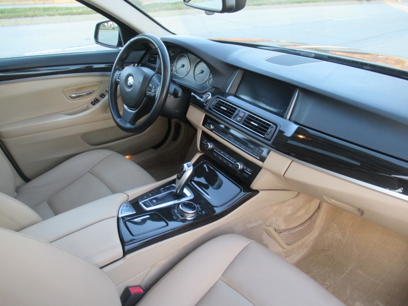 BMW 530 X-Drive 258ps *Luxury*, снимка 10 - Автомобили и джипове - 43936790