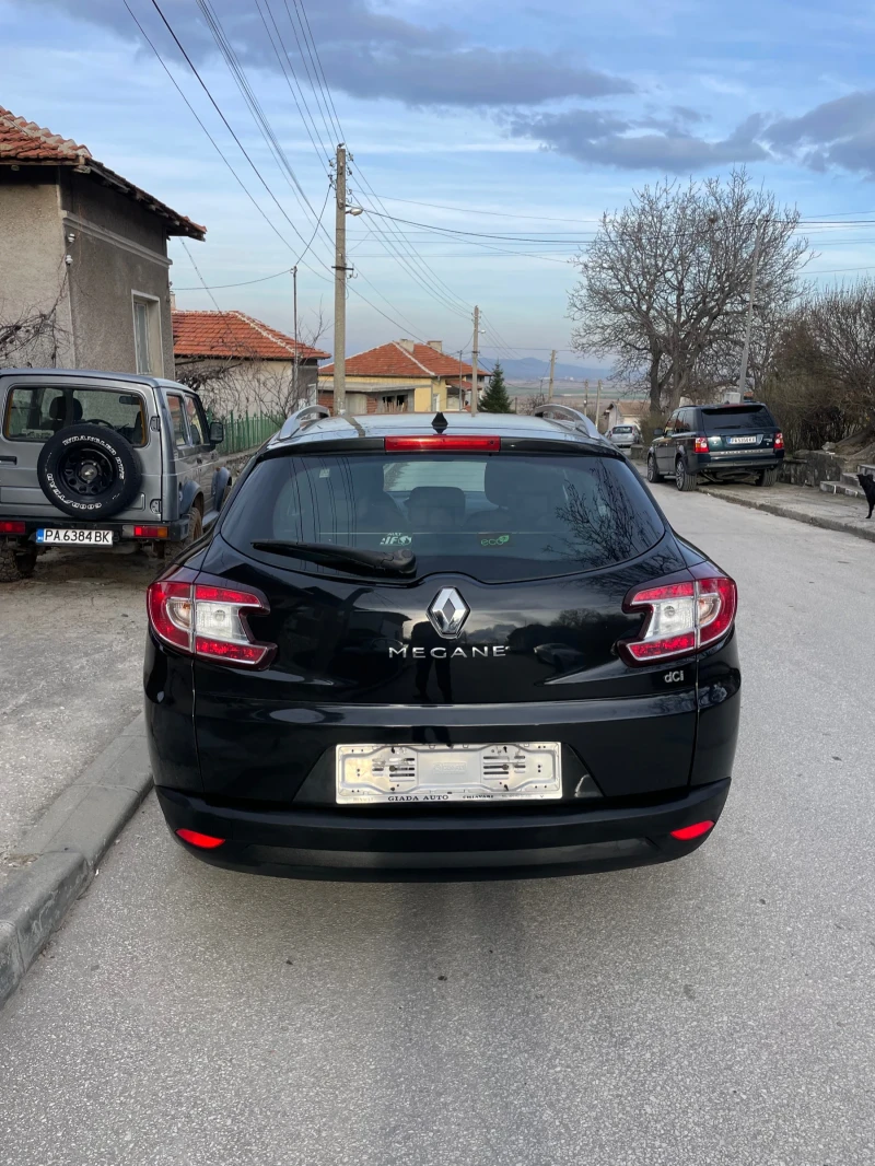 Renault Megane 1.5 DCI, снимка 6 - Автомобили и джипове - 47204543