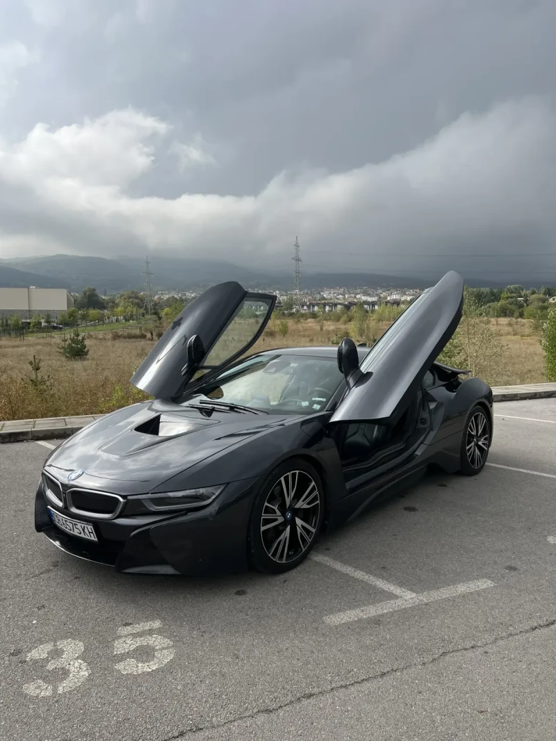 BMW i8   Бартер Лизинг, снимка 1 - Автомобили и джипове - 47547265