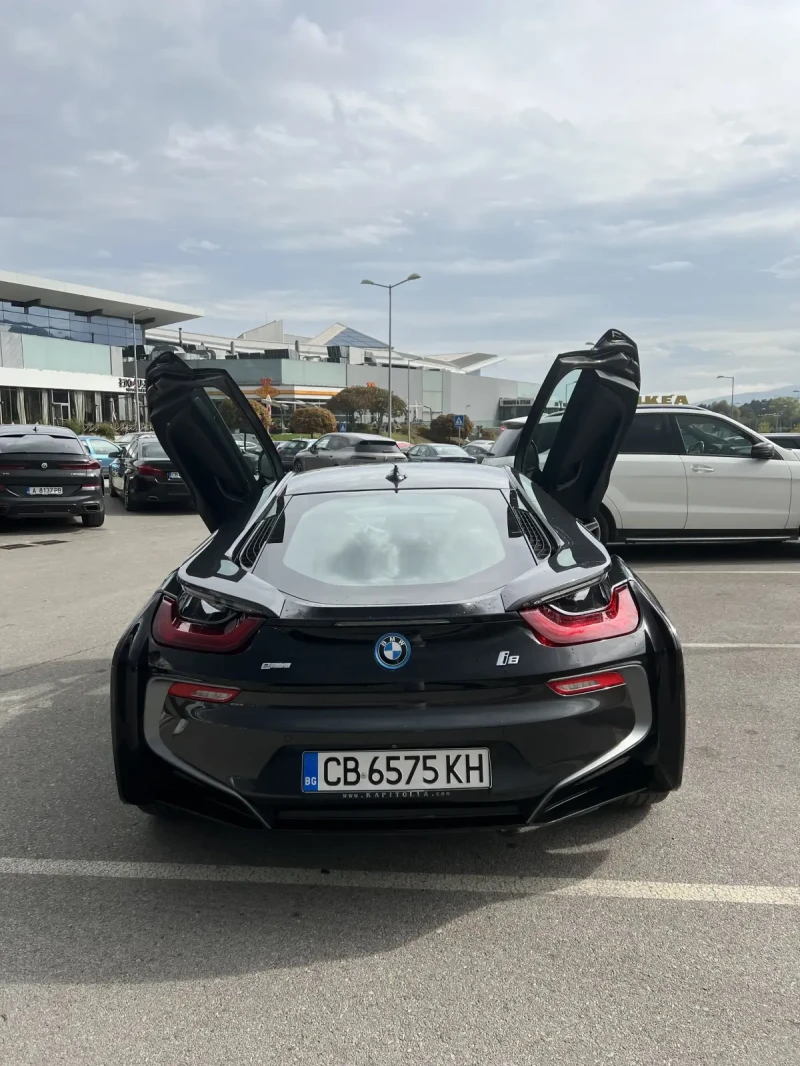 BMW i8   Бартер Лизинг, снимка 3 - Автомобили и джипове - 47547265