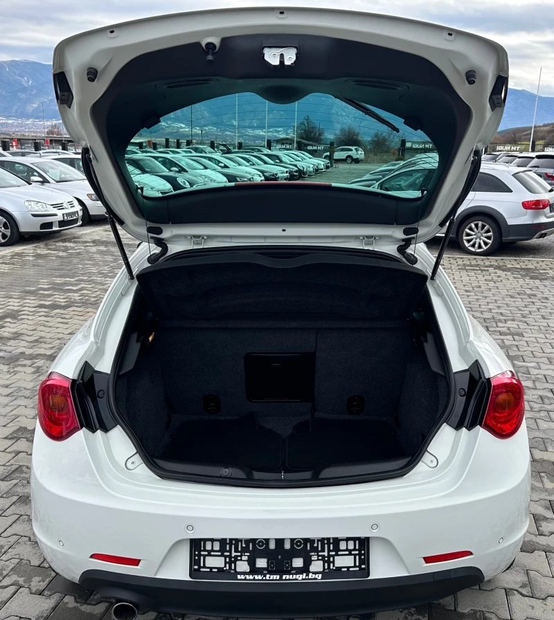 Alfa Romeo Giulietta 1.4T* AVTOMATIK* NAVI* TOP* , снимка 17 - Автомобили и джипове - 48056822