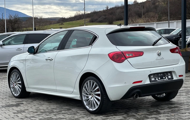 Alfa Romeo Giulietta 1.4T* AVTOMATIK* NAVI* TOP* , снимка 4 - Автомобили и джипове - 48056822