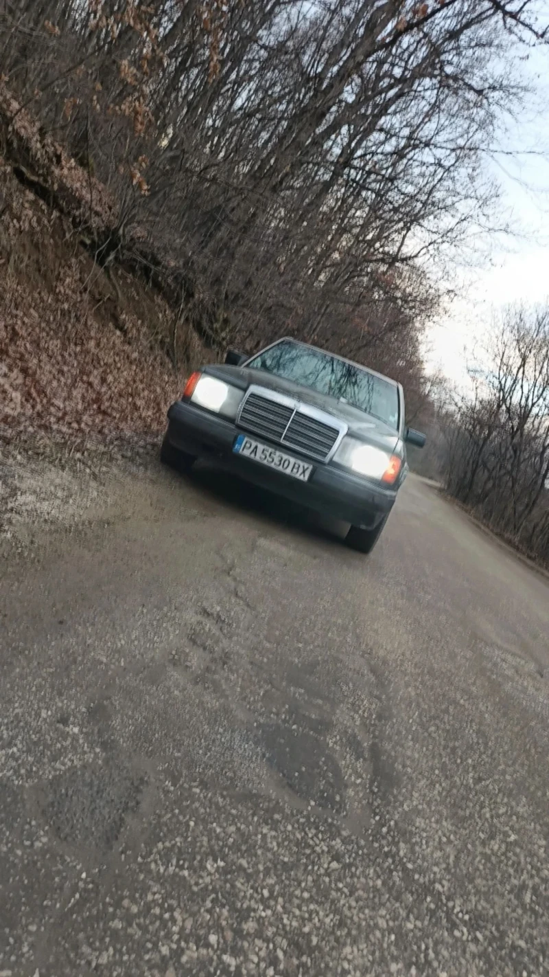 Mercedes-Benz 124 2.0 122 , снимка 1 - Автомобили и джипове - 49070033