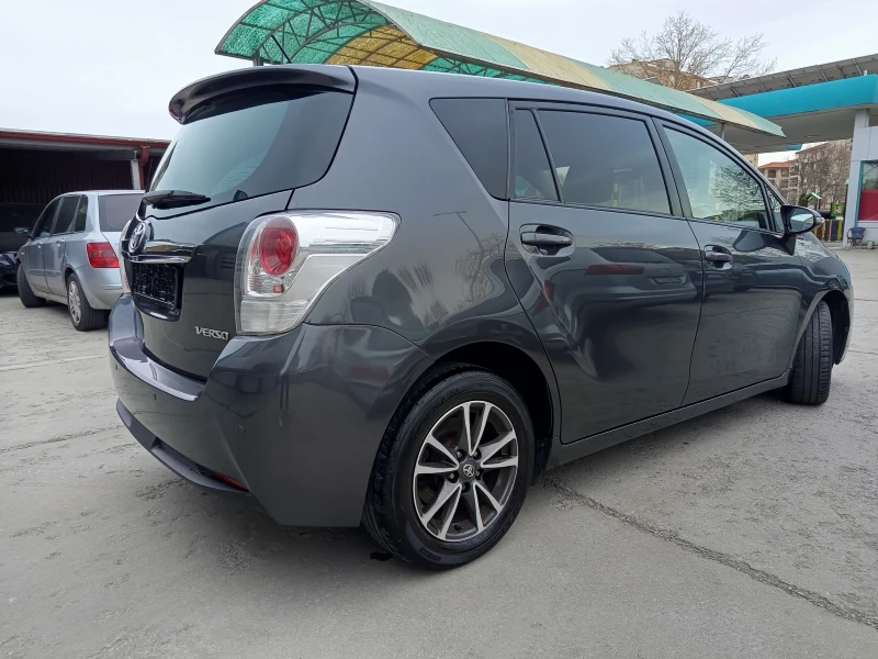 Toyota Verso, снимка 5 - Автомобили и джипове - 49588346