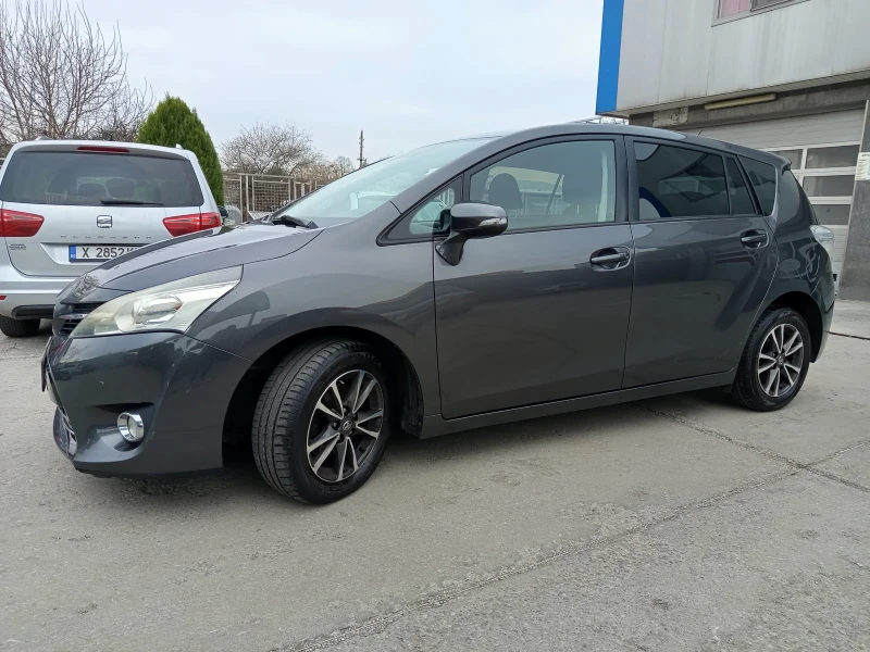 Toyota Verso, снимка 4 - Автомобили и джипове - 49588346