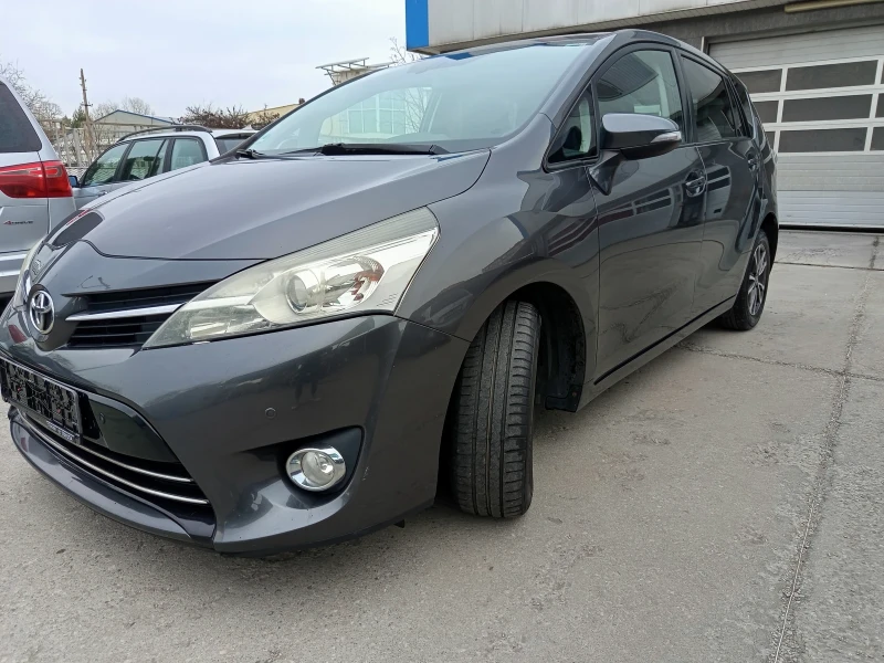 Toyota Verso, снимка 3 - Автомобили и джипове - 49588346