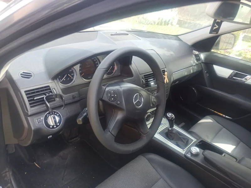 Mercedes-Benz C 200, снимка 4 - Автомобили и джипове - 49920499