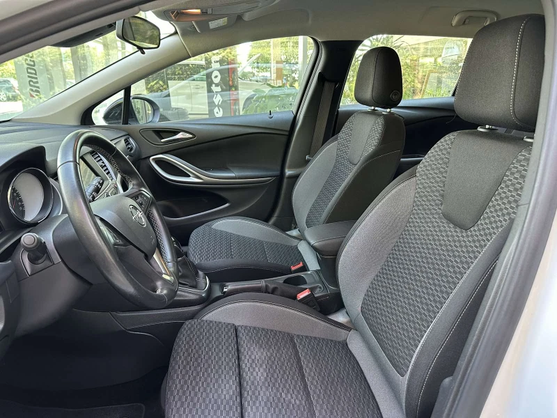 Opel Astra K Sports Tourer 1.2 Turbo, снимка 12 - Автомобили и джипове - 50130135