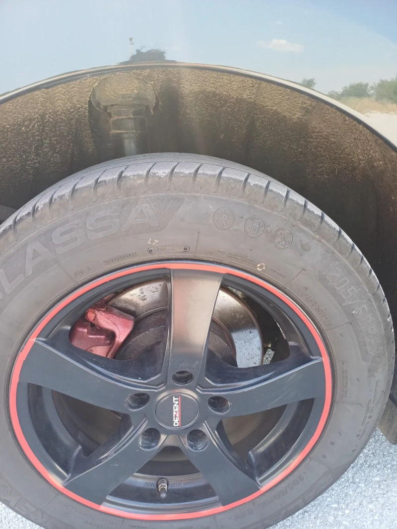 Toyota Verso, снимка 9 - Автомобили и джипове - 51946797