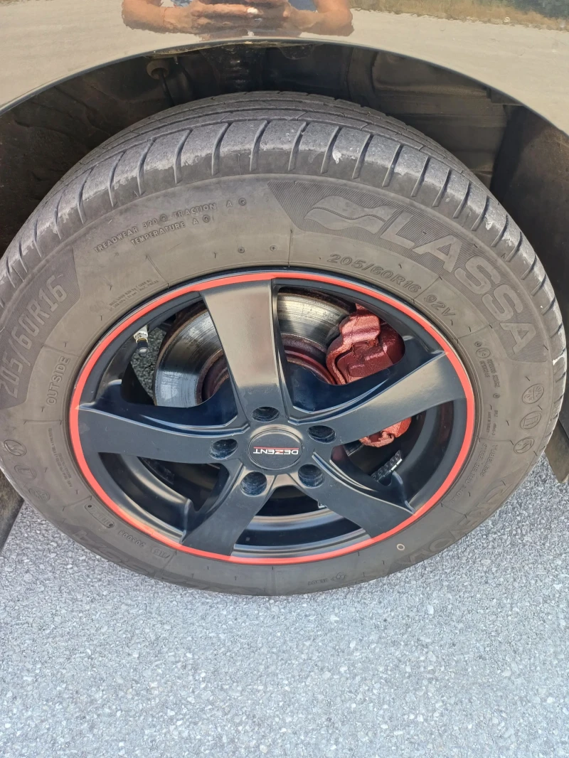 Toyota Verso, снимка 10 - Автомобили и джипове - 51946797