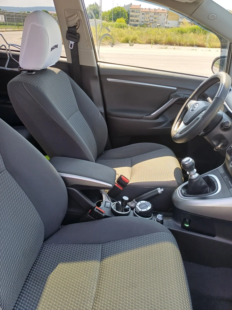 Toyota Verso, снимка 6 - Автомобили и джипове - 51946797