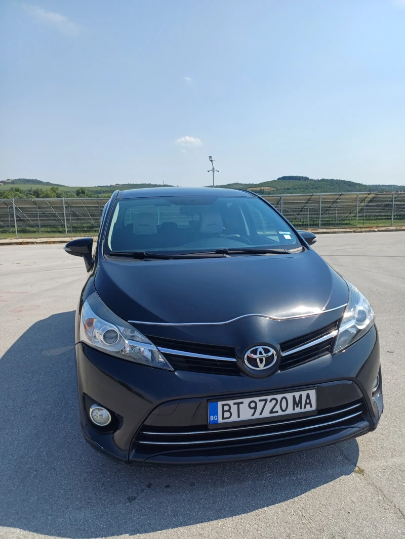 Toyota Verso, снимка 2 - Автомобили и джипове - 51946797
