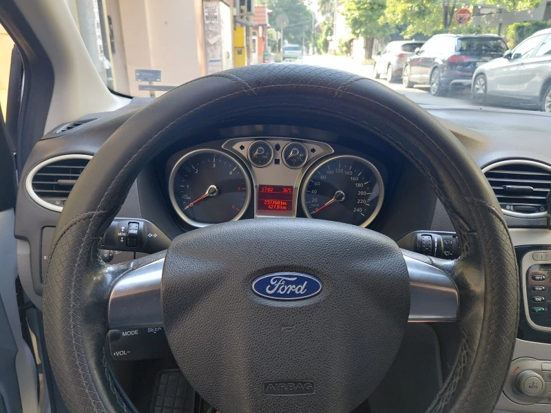 Ford Focus, снимка 8 - Автомобили и джипове - 52310943