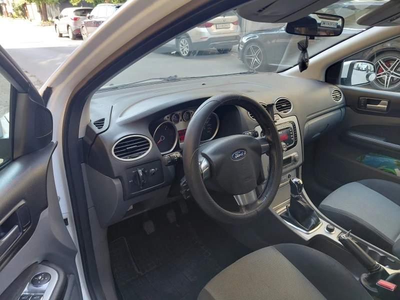 Ford Focus, снимка 10 - Автомобили и джипове - 52310943