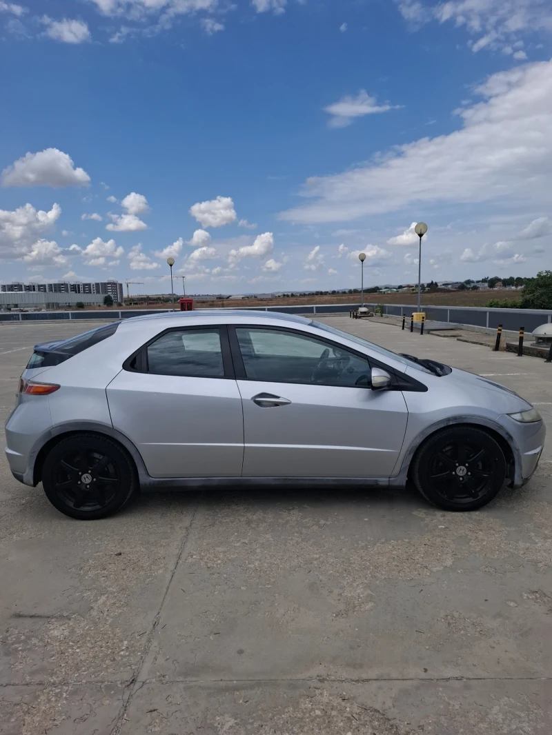 Honda Civic 2.2-CTDI, снимка 4 - Автомобили и джипове - 51996070