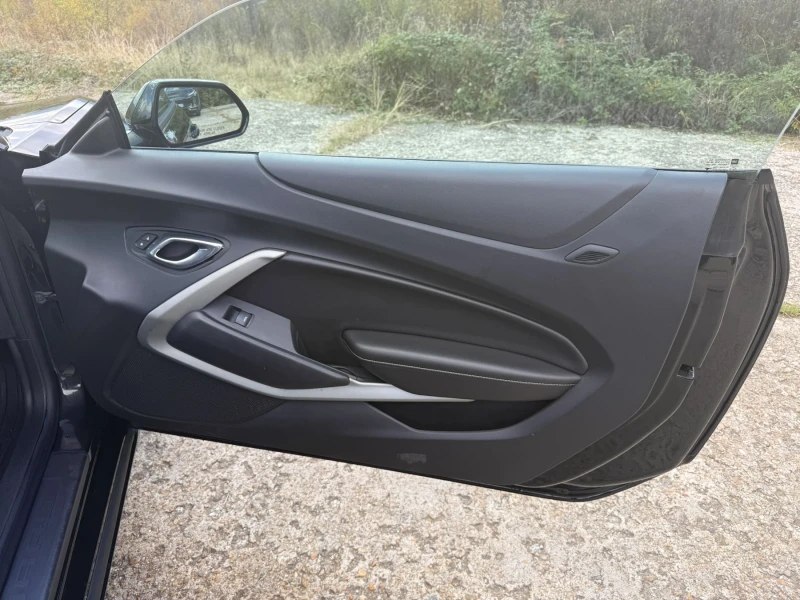 Chevrolet Camaro, снимка 15 - Автомобили и джипове - 52496344