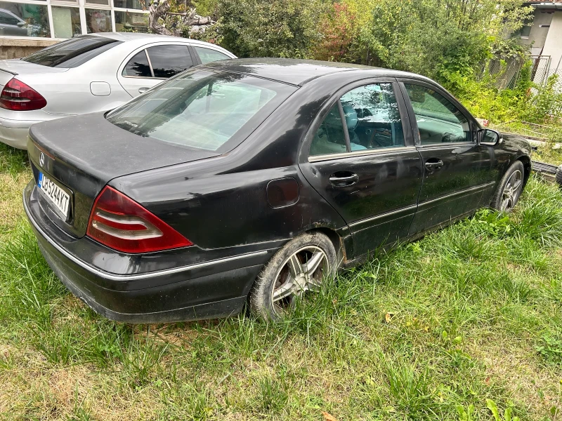 Mercedes-Benz C 200, снимка 3 - Автомобили и джипове - 52328133