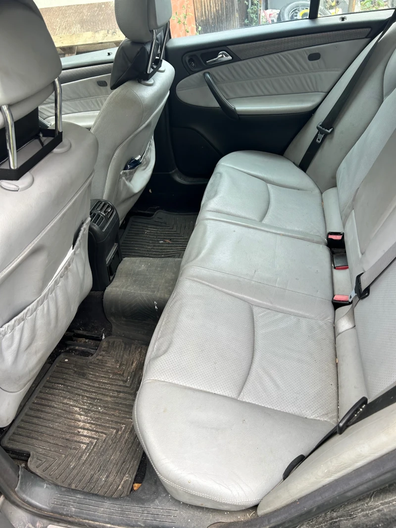 Mercedes-Benz C 200, снимка 6 - Автомобили и джипове - 52328133