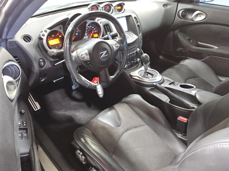 Nissan 370Z, снимка 8 - Автомобили и джипове - 52536146