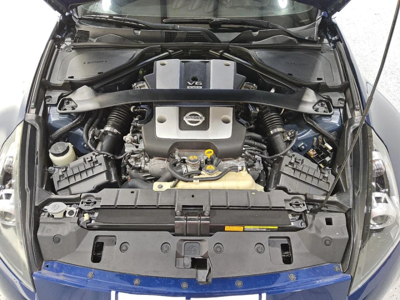 Nissan 370Z, снимка 11 - Автомобили и джипове - 52536146