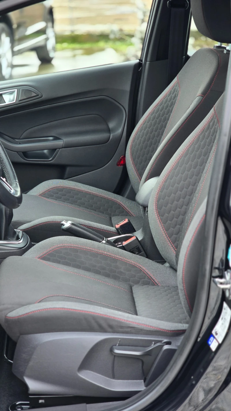 Ford Fiesta 1.0i * ST-Line* , снимка 16 - Автомобили и джипове - 53192250