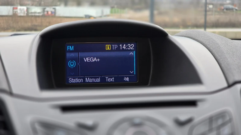 Ford Fiesta 1.0i * ST-Line* , снимка 11 - Автомобили и джипове - 53192250