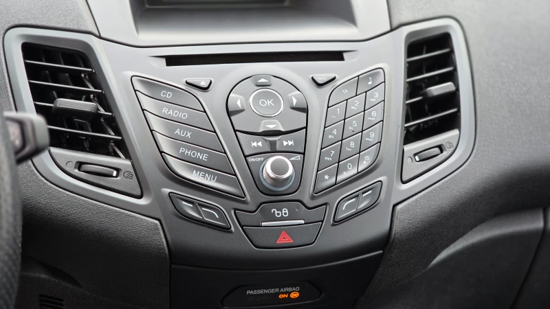 Ford Fiesta 1.0i * ST-Line* , снимка 12 - Автомобили и джипове - 53192250