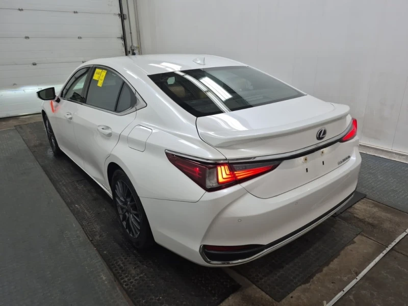 Lexus ES 300  * CARFAX * ПАМЕТ * ПОДГРЕВ * ОБДУХВАНЕ * NAVI, снимка 2 - Автомобили и джипове - 53403594