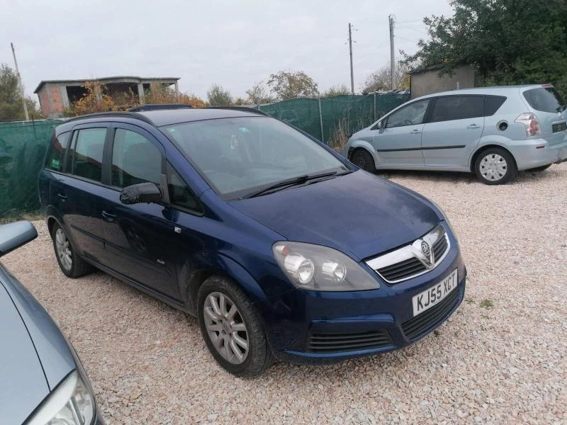 Opel Zafira 1.9 CDTI 6ск. На Части, снимка 3 - Автомобили и джипове - 47534896