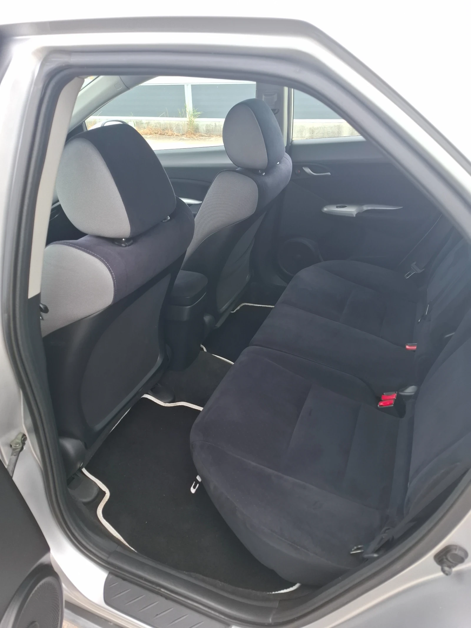 Honda Civic 2.2-CTDI - изображение 7