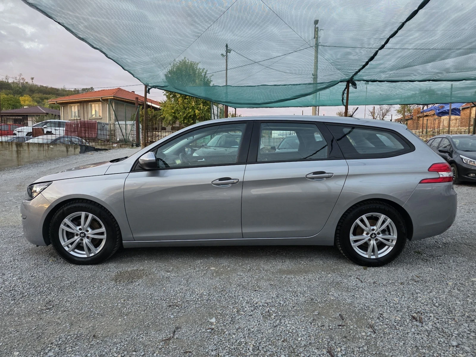 Peugeot 308 1.6 HDI 120 К.С. 6 СКОРОСТИ / НАВИ / ЕВРО 6 - изображение 5