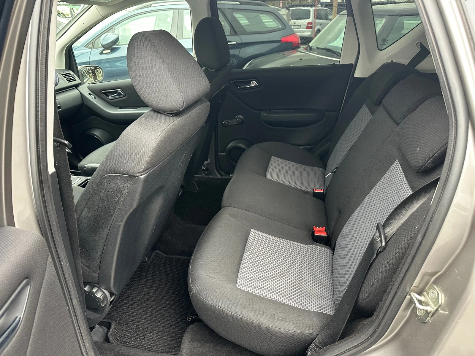 Mercedes-Benz A 150 I Автоматик - изображение 7