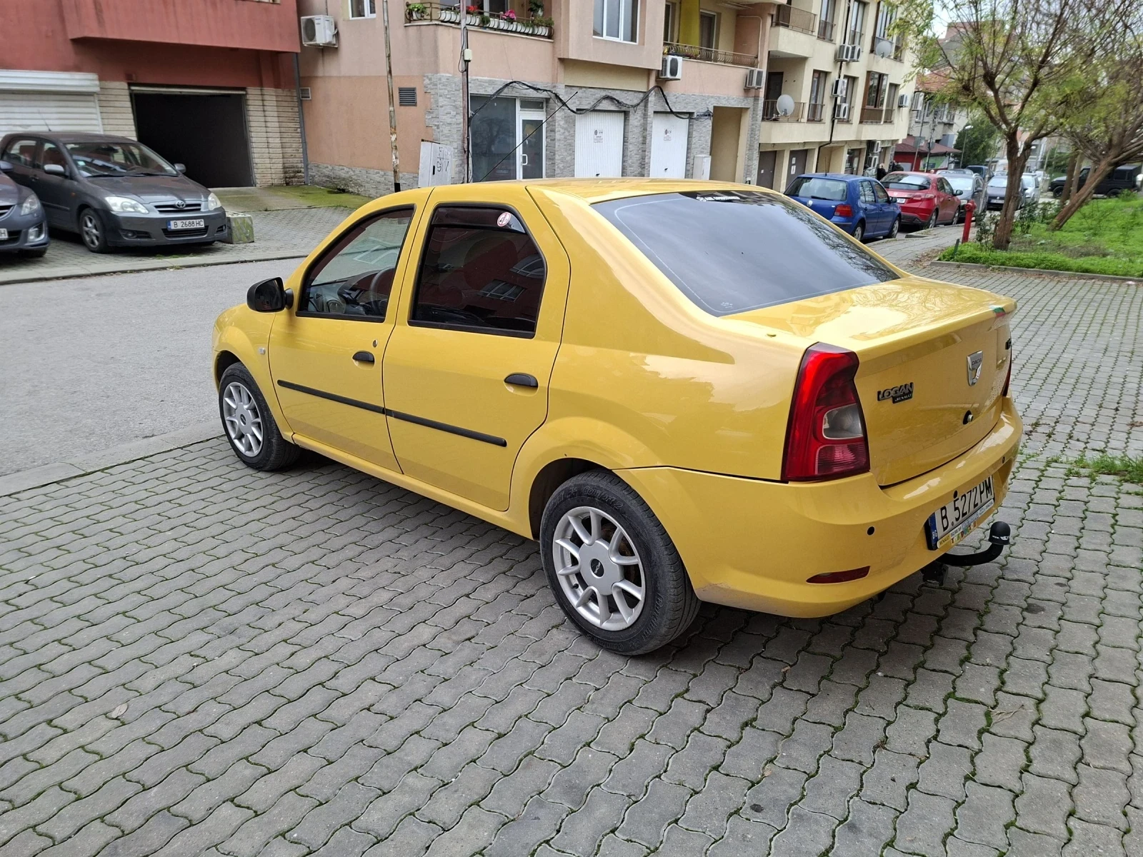 Dacia Logan 1.5 dci - Първи собственик, снимка 5 - Автомобили и джипове - 53869818