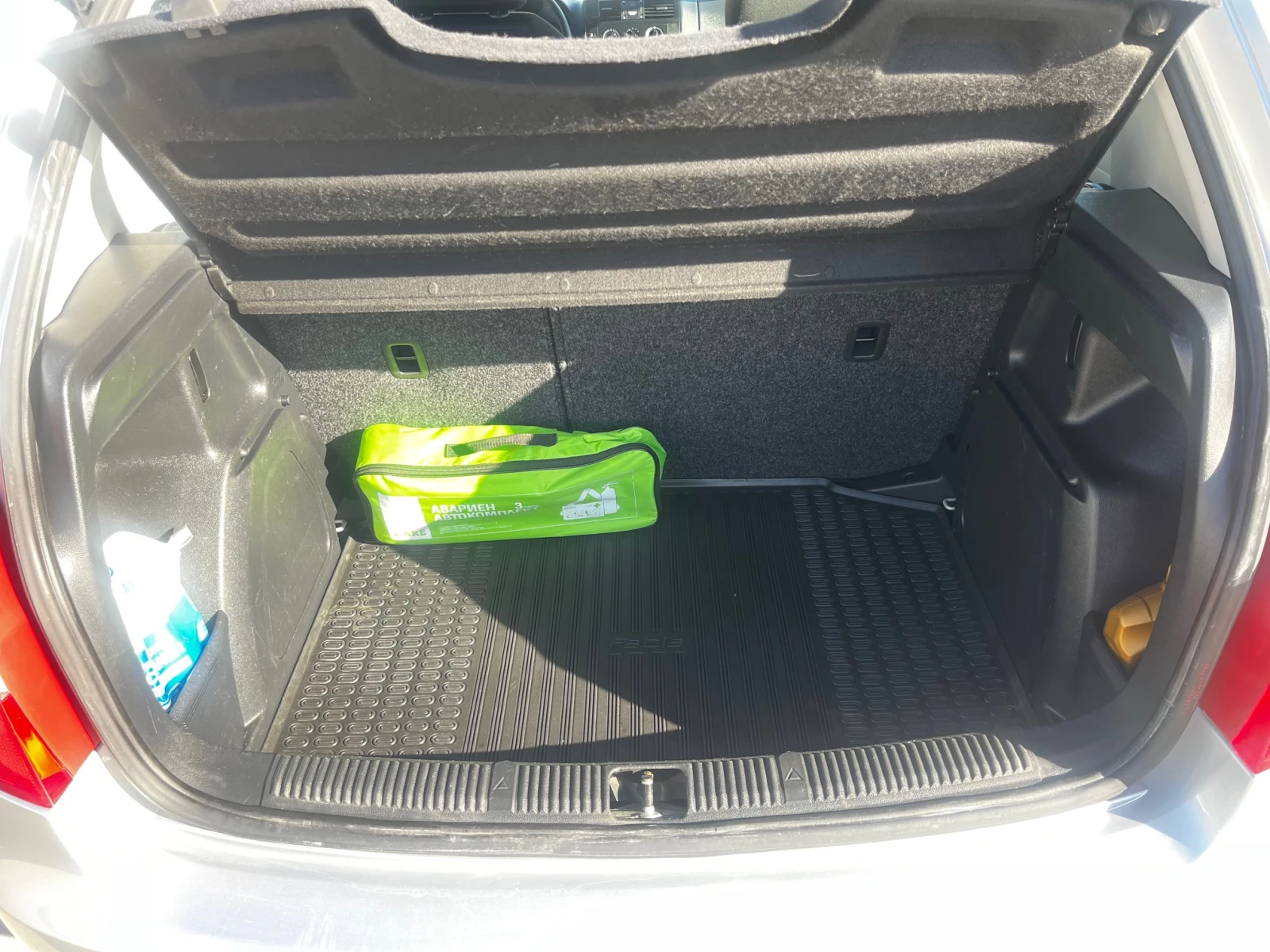 Skoda Fabia, снимка 11 - Автомобили и джипове - 54095023