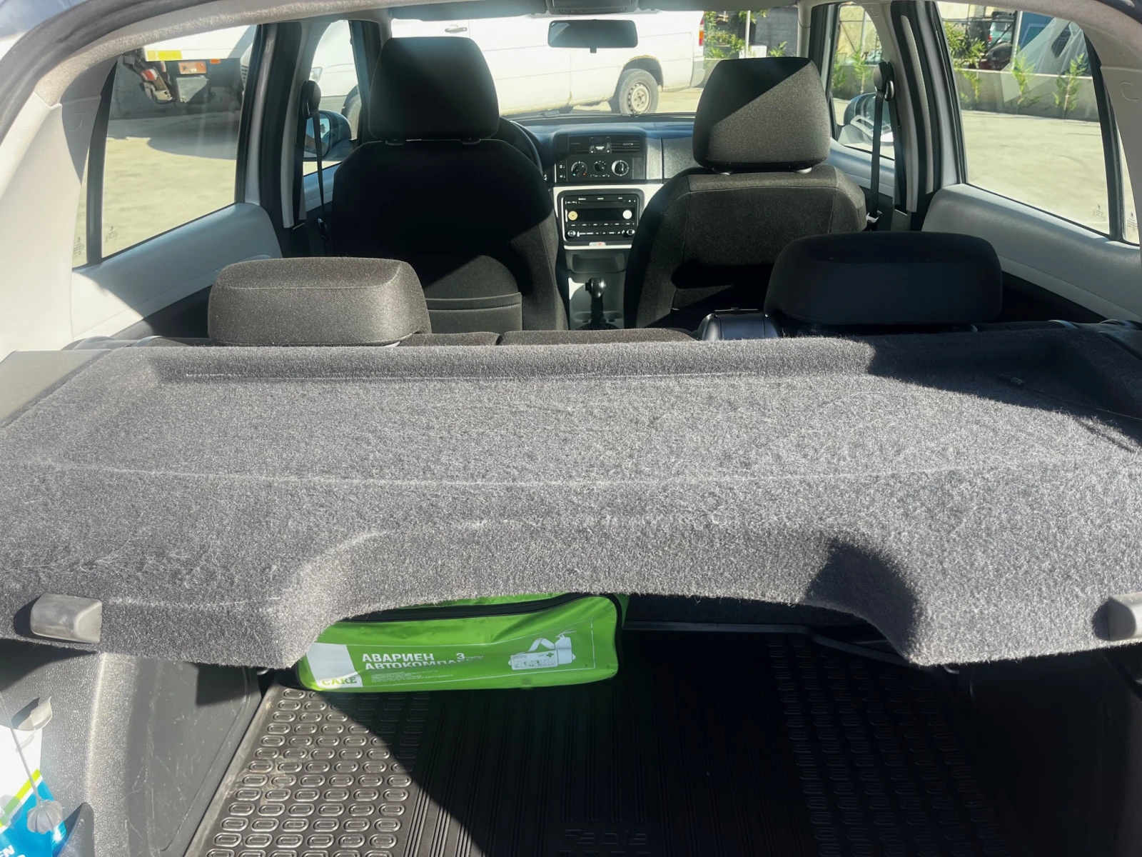 Skoda Fabia, снимка 12 - Автомобили и джипове - 54095023