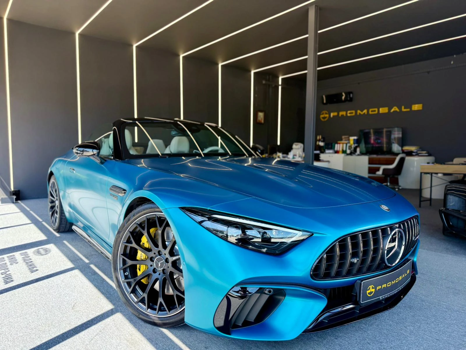 Mercedes-Benz SL 63 AMG Cabrio* Burmester* NightP* �������* �����* ������ | Mobile.bg � ����������� 1