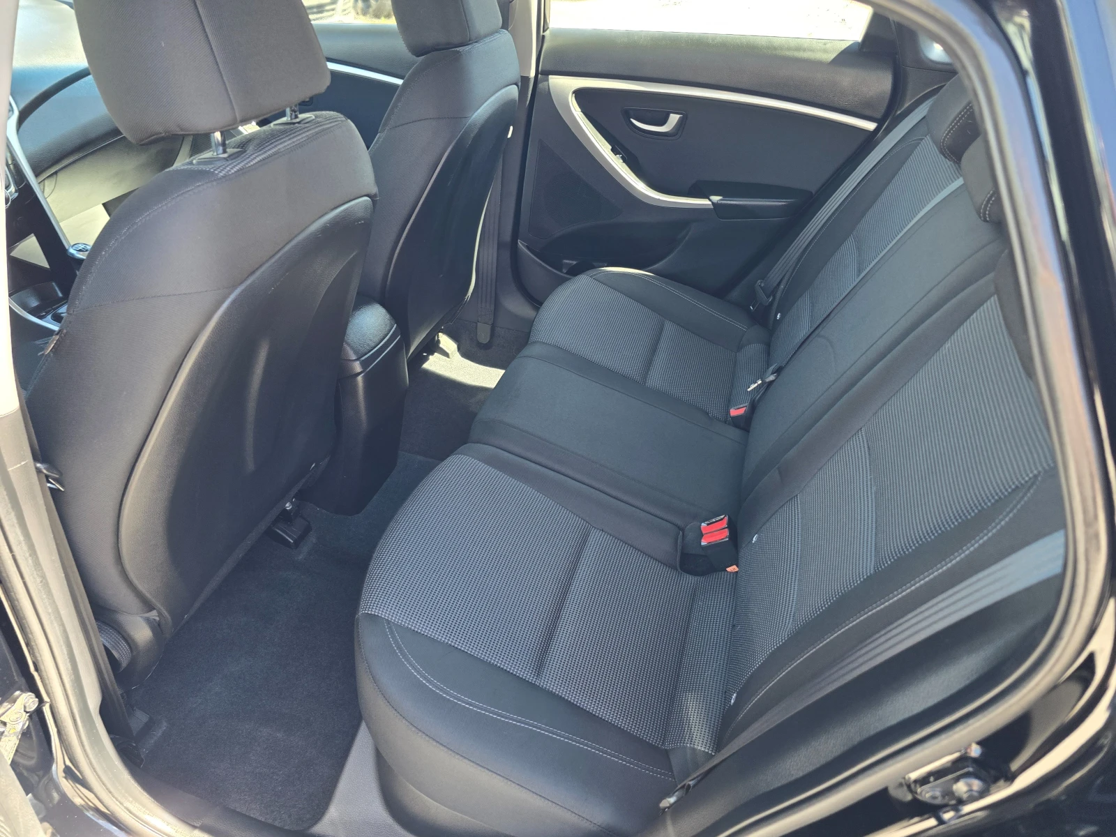 Hyundai I30 1.4I-100K.C-NAVI-CAMERA--EURO6, снимка 10 - Автомобили и джипове - 54913775